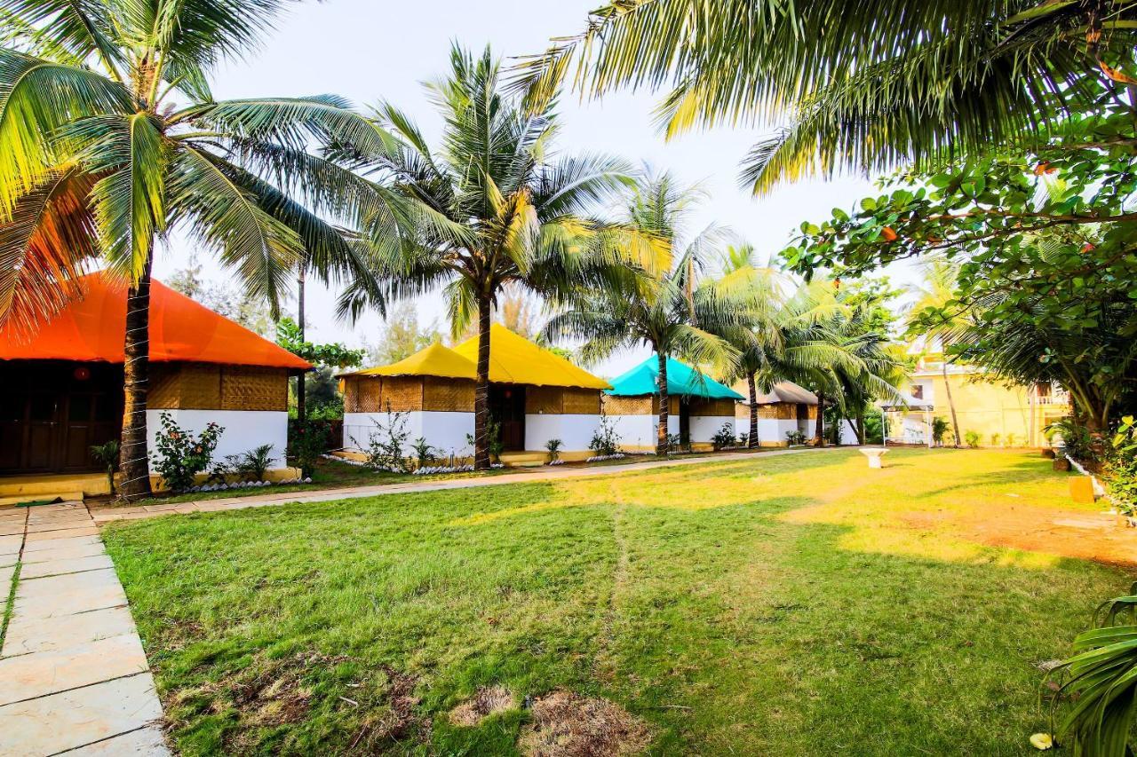 Oyo Flagship 19362 Sai Coco Resort Morjim Exterior photo
